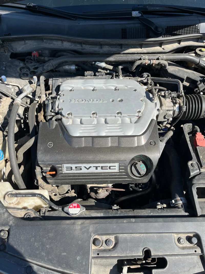 Honda Accord 3.5 Vtec , Manual, снимка 10 - Автомобили и джипове - 53295499