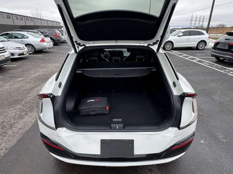 Kia EV6 AWD Long Range w/GT-Line Pkg 1, снимка 8 - Автомобили и джипове - 53326934