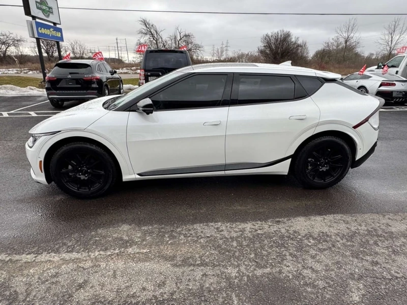 Kia EV6 AWD Long Range w/GT-Line Pkg 1, снимка 4 - Автомобили и джипове - 53326934