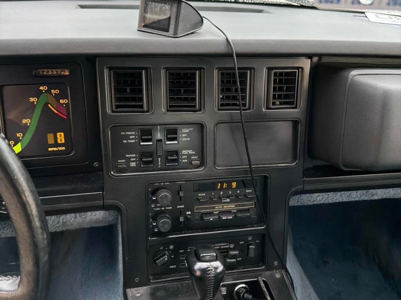 Chevrolet Corvette * 2dr Coupe * CARFAX * БЕЗ ПЪРВОНАЧАЛНА ВНОСКА, снимка 9 - Автомобили и джипове - 53398660