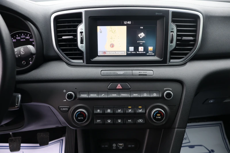 Kia Sportage 1.6i-57000km!!!, снимка 11 - Автомобили и джипове - 53507650