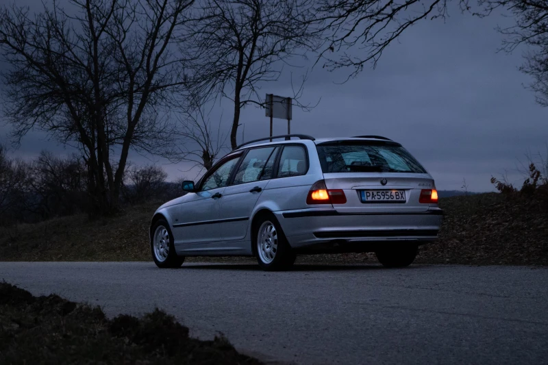 BMW 320, снимка 5 - Автомобили и джипове - 53600283