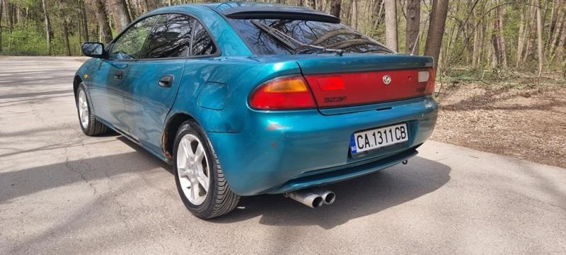 Mazda 323 1.5, снимка 6 - Автомобили и джипове - 48375432