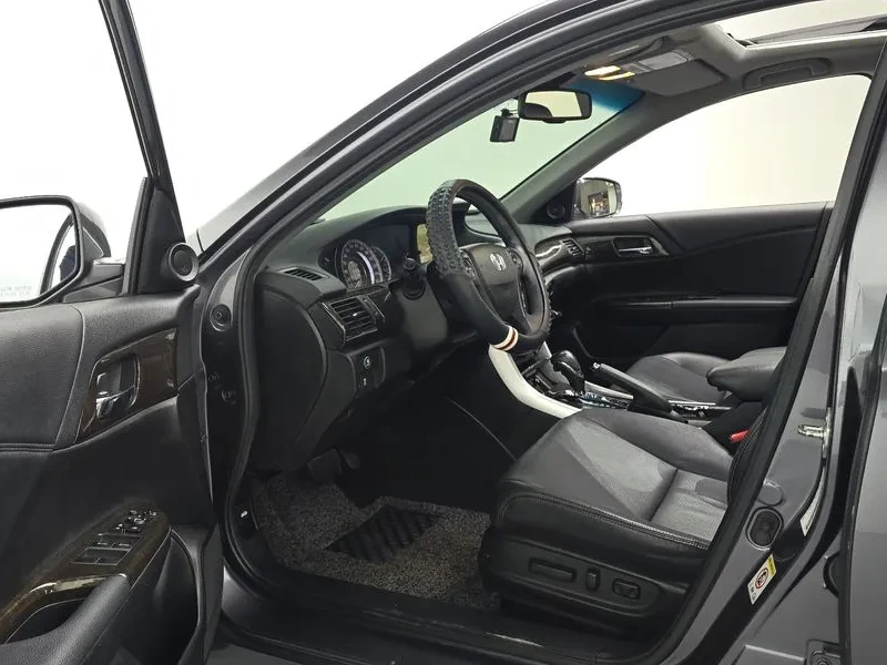 Honda Accord 2.4, снимка 10 - Автомобили и джипове - 54253395