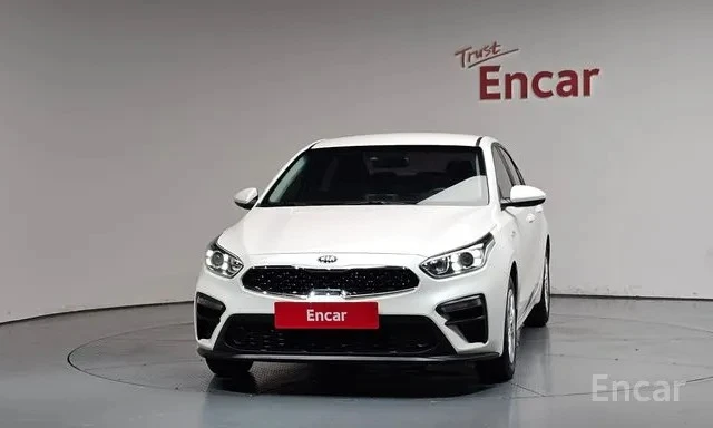 Kia K3 * ОПЦИЯ ЗА АВТОКРЕДИТ БЕЗ ПЪРВОНАЧАЛНА ВНОСКА * , снимка 3 - Автомобили и джипове - 55409225
