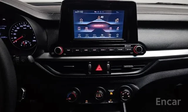 Kia K3 * ОПЦИЯ ЗА АВТОКРЕДИТ БЕЗ ПЪРВОНАЧАЛНА ВНОСКА * , снимка 13 - Автомобили и джипове - 55409225
