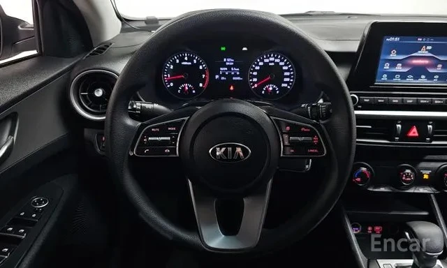 Kia K3 * ОПЦИЯ ЗА АВТОКРЕДИТ БЕЗ ПЪРВОНАЧАЛНА ВНОСКА * , снимка 12 - Автомобили и джипове - 55409225