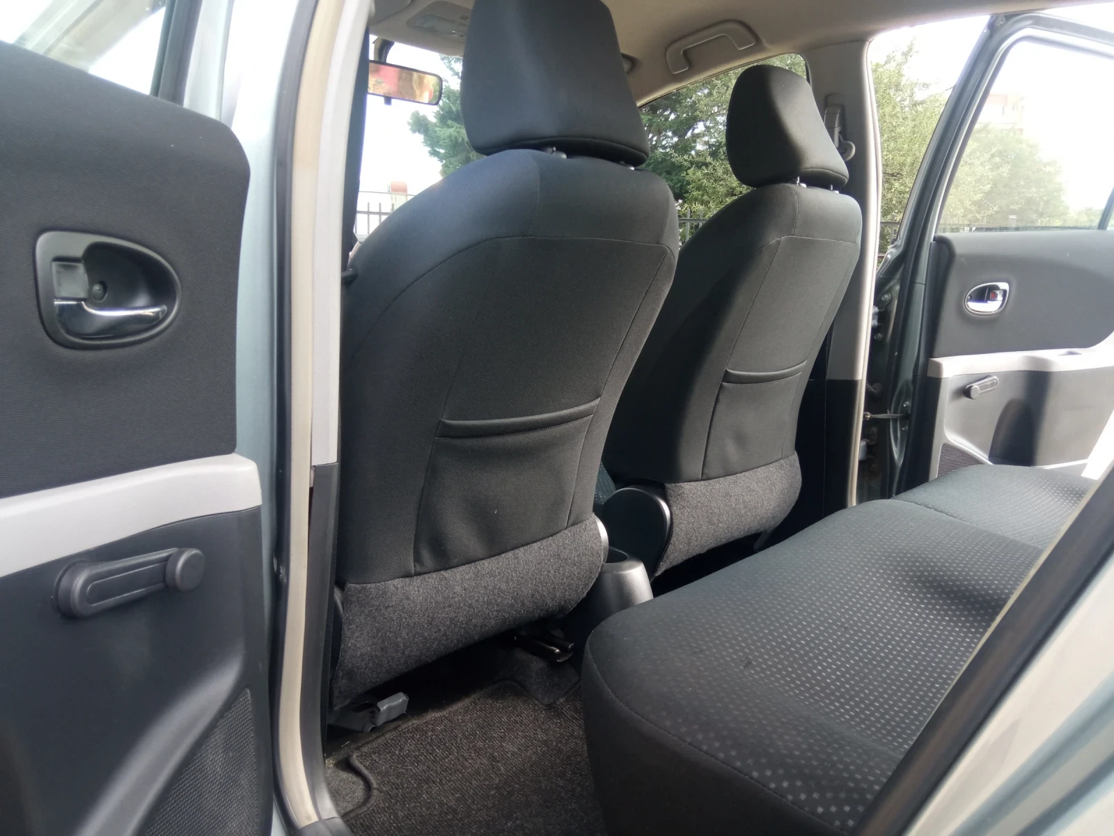 Toyota Yaris Hechbek - изображение 10