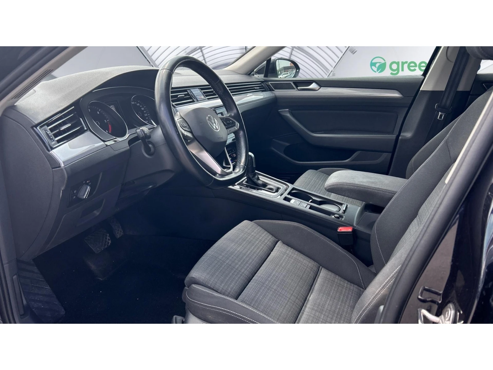 VW Passat 2.0 TDi  DSG SCR Business, Месечна вноска от 499 л - изображение 9