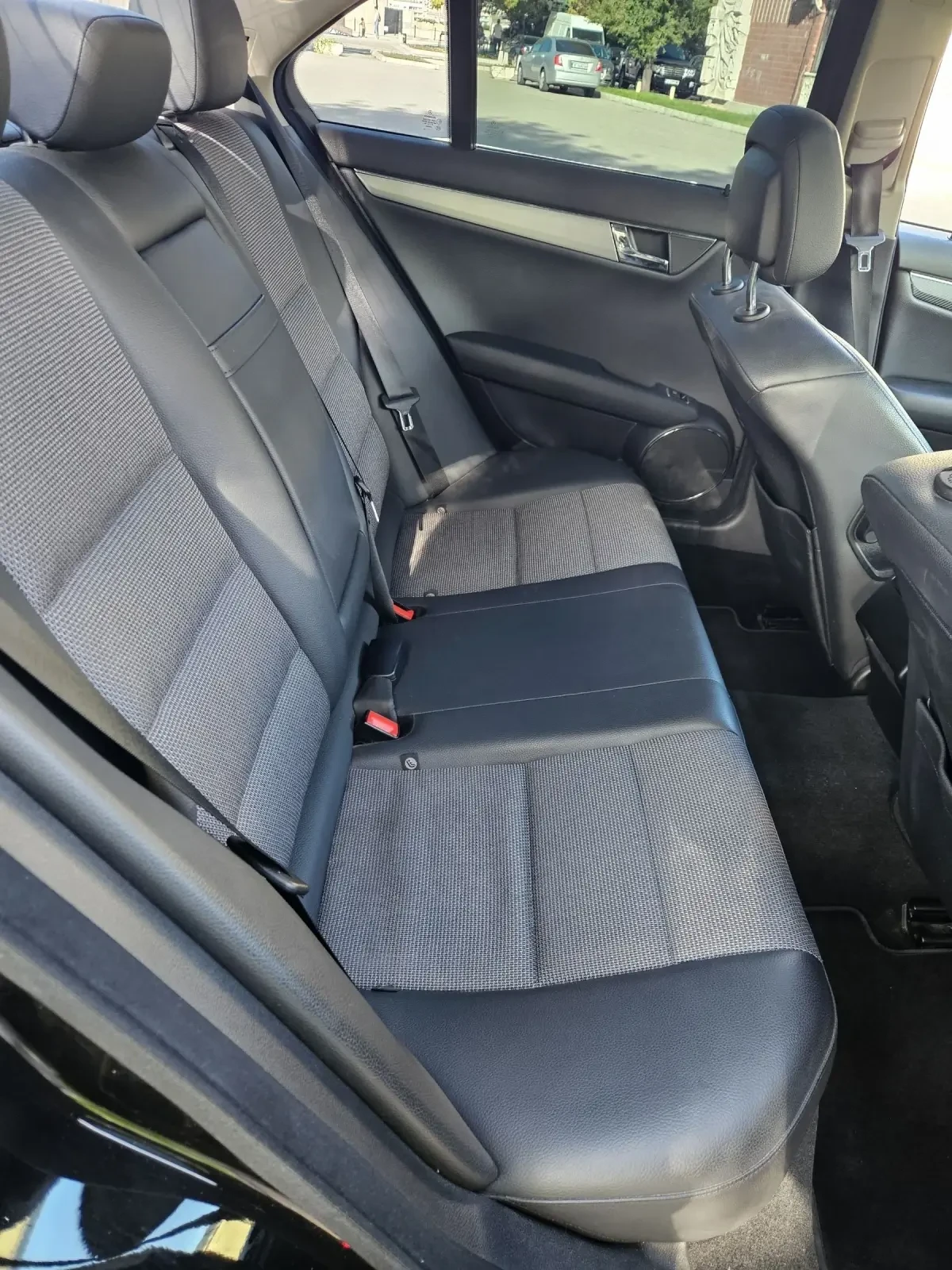 Mercedes-Benz C 250  - изображение 6