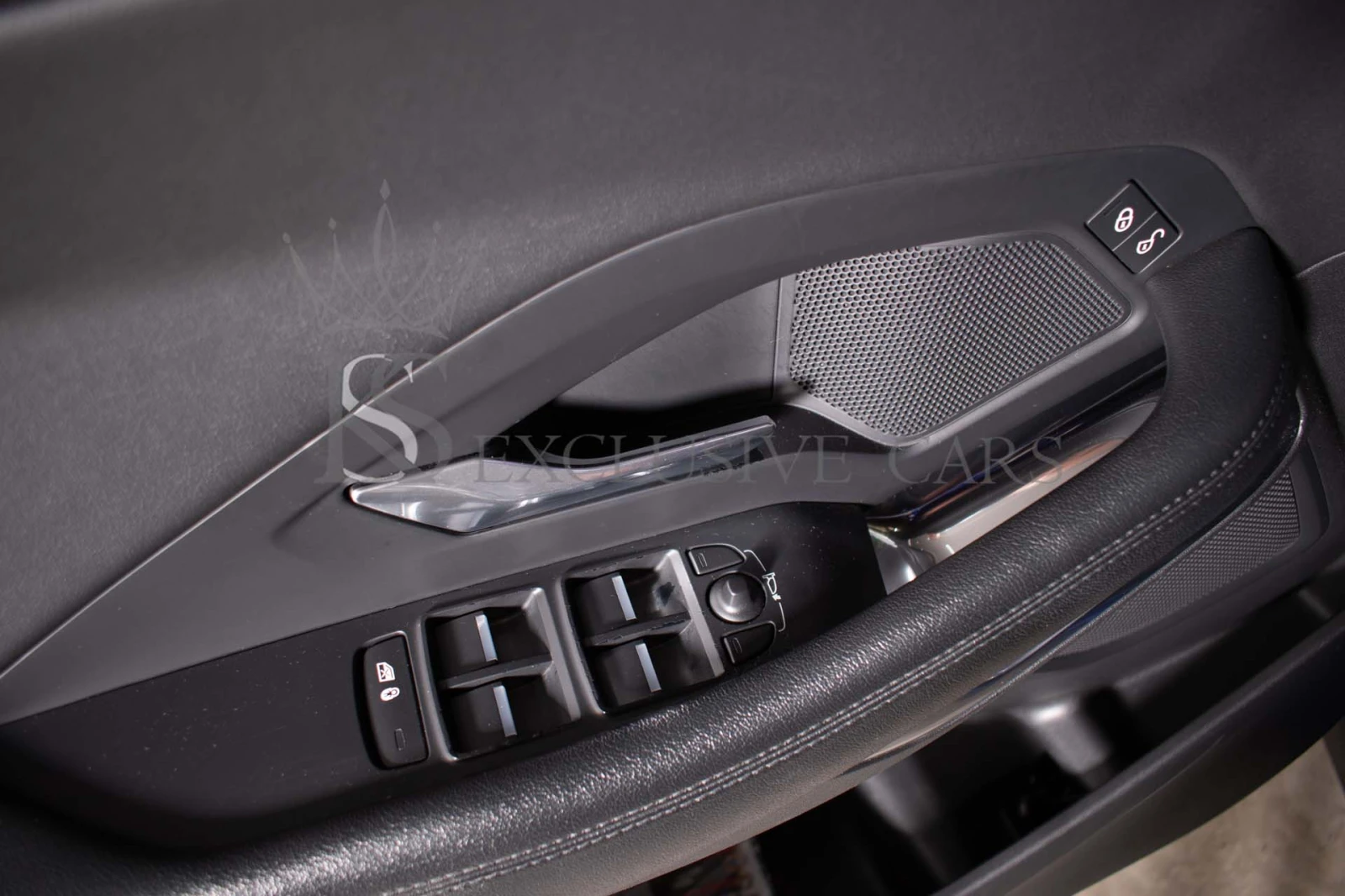 Jaguar E-pace S* AWD* NAVI* LED* CAM* 18'' | Mobile.bg � ����������� 13