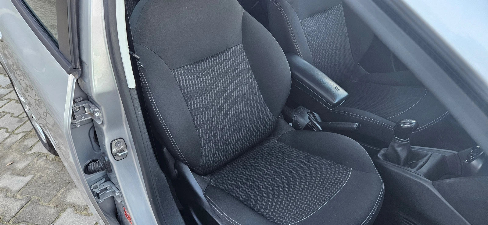 Peugeot 208 1.6 HDI - изображение 9