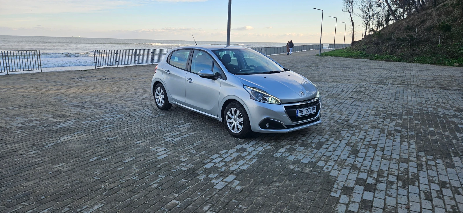 Peugeot 208 1.6 HDI - изображение 3