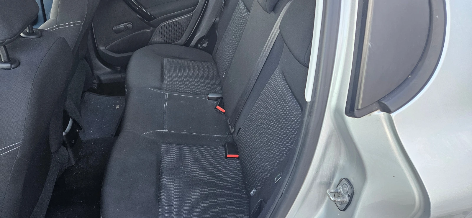 Peugeot 208 1.6 HDI - изображение 7