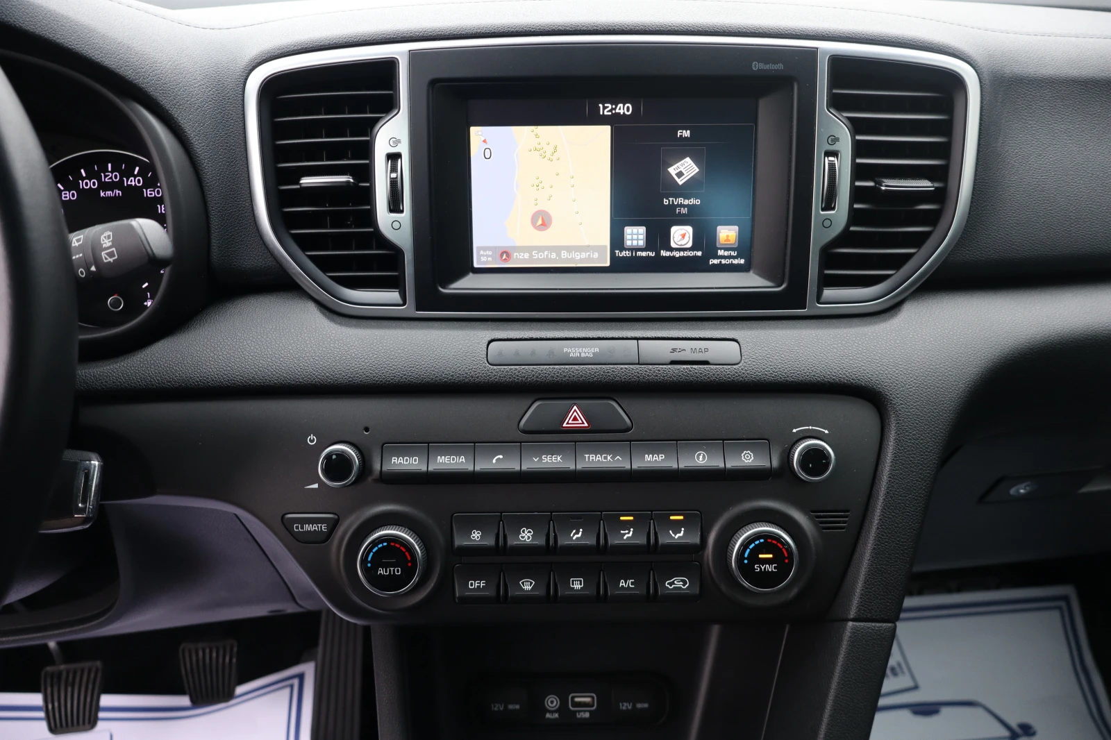 Kia Sportage 1.6i-57000km!!!, снимка 11 - Автомобили и джипове - 53507650