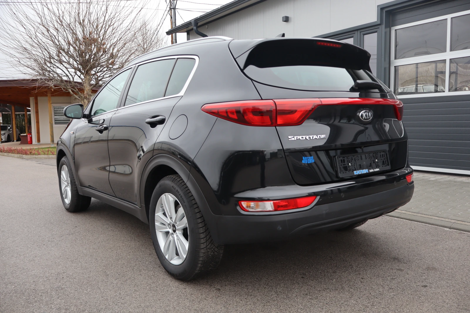 Kia Sportage 1.6i-57000km!!!, снимка 7 - Автомобили и джипове - 53507650