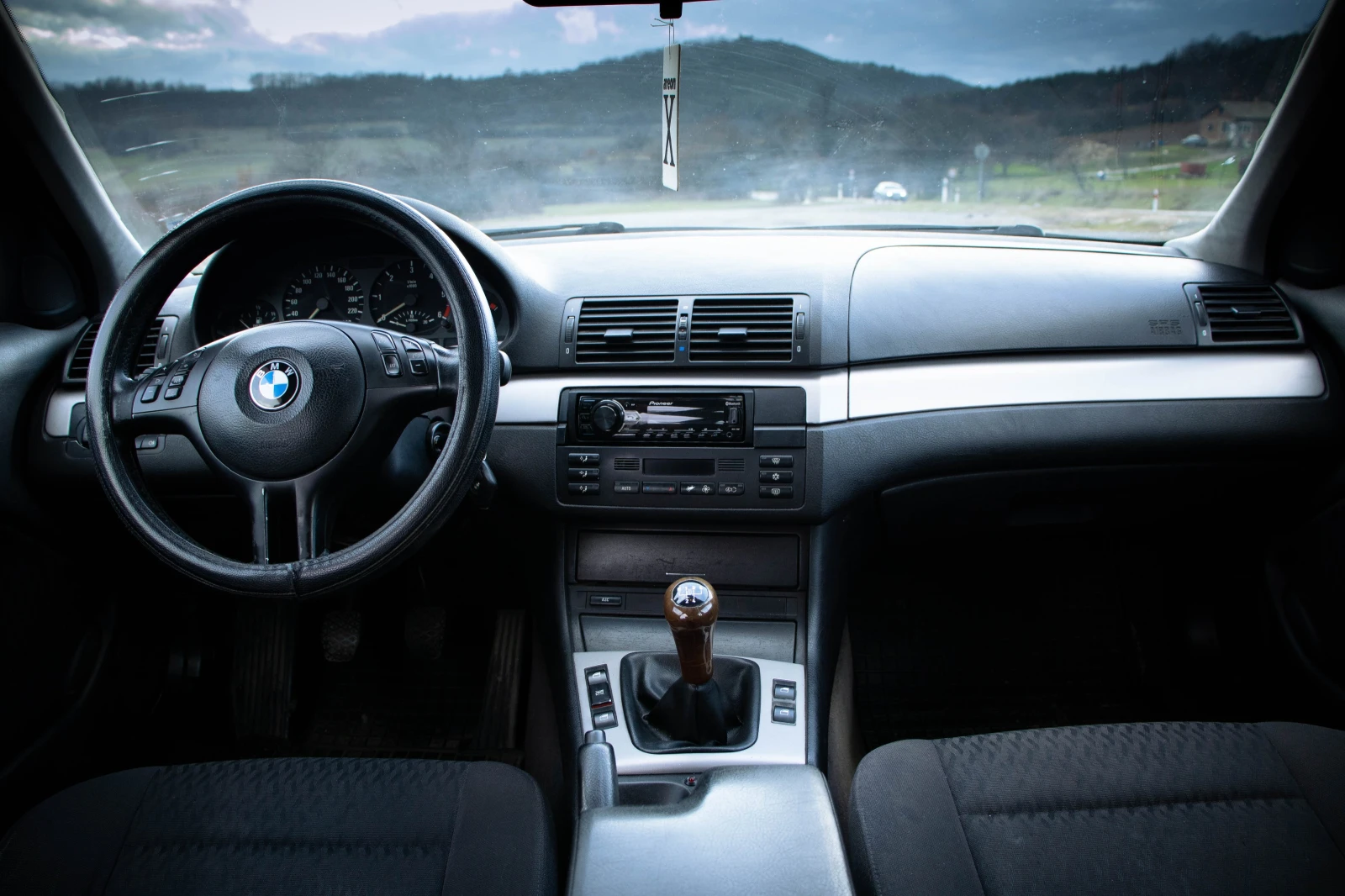 BMW 320  - изображение 7