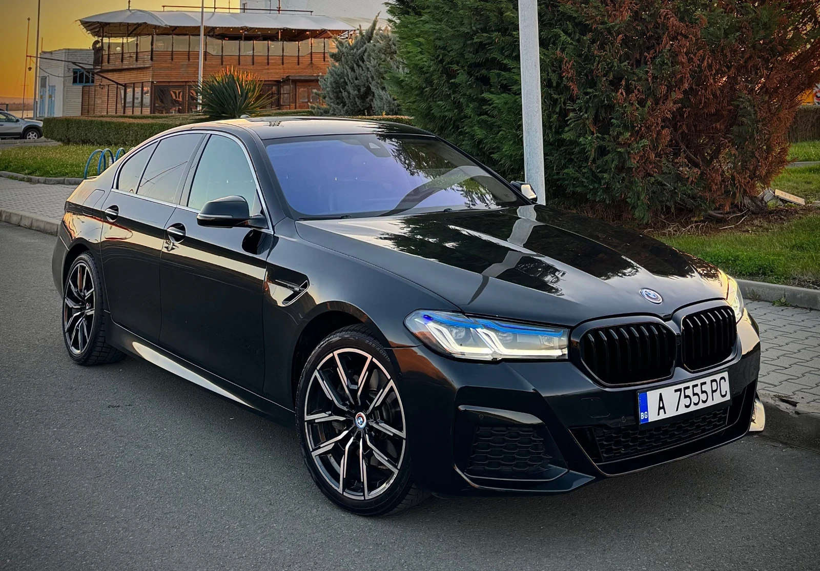 BMW 535 M5 Competition 2022 Distronic+ Keyless Go xDrive, снимка 2 - Автомобили и джипове - 53804488