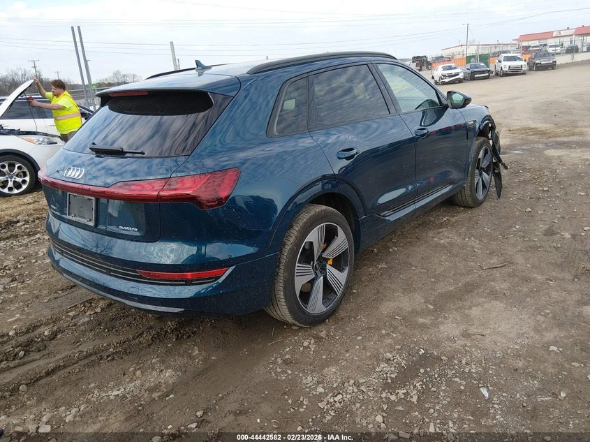 Audi E-Tron Premium Plus Quattro, снимка 4 - Автомобили и джипове - 53900772