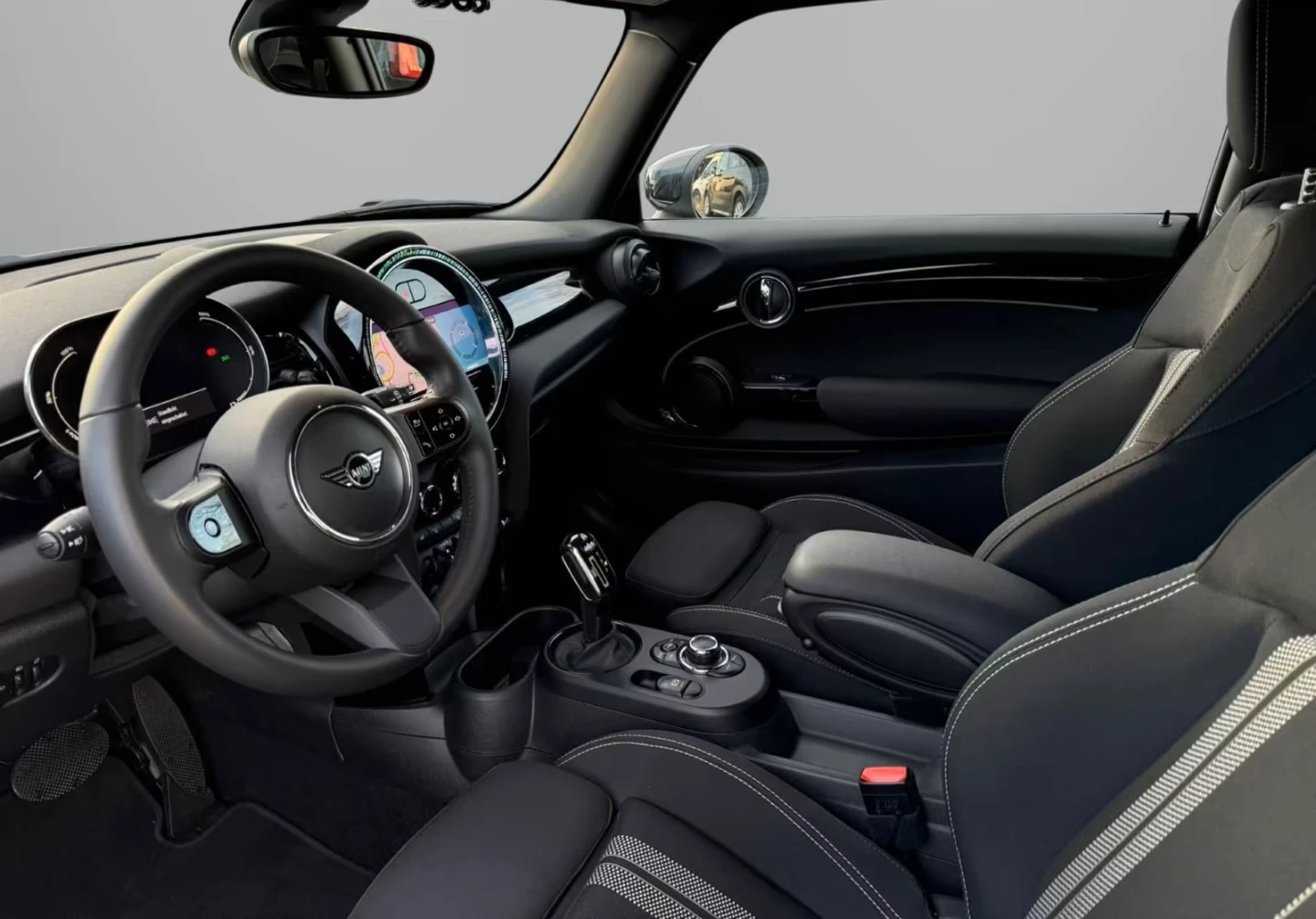 Mini Cooper SE* LED* NAVI* CARPLAY* , снимка 6 - Автомобили и джипове - 53969619