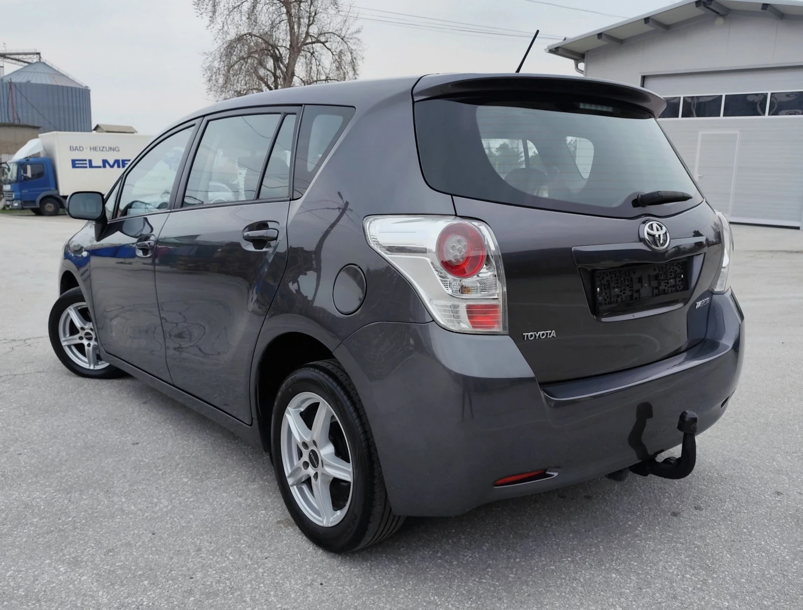 Toyota Verso 2.0-D4D-126кс-6ск-EURO-5, снимка 5 - Автомобили и джипове - 53976893