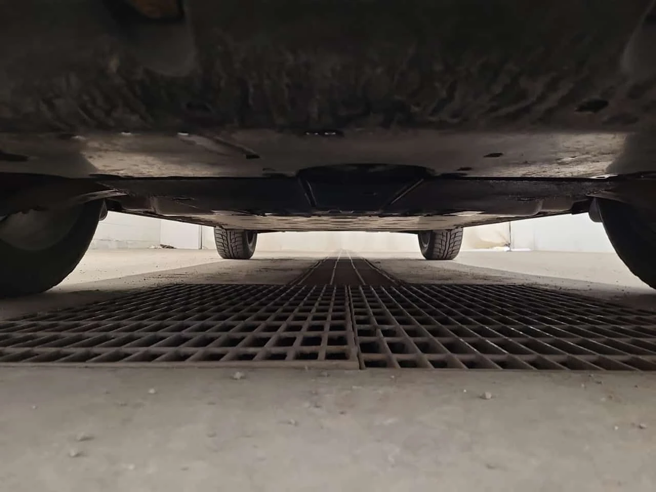 Toyota bZ4X * XLE AWD * PANO* KEYLESS* ПОДГЕВ* , снимка 11 - Автомобили и джипове - 54001915