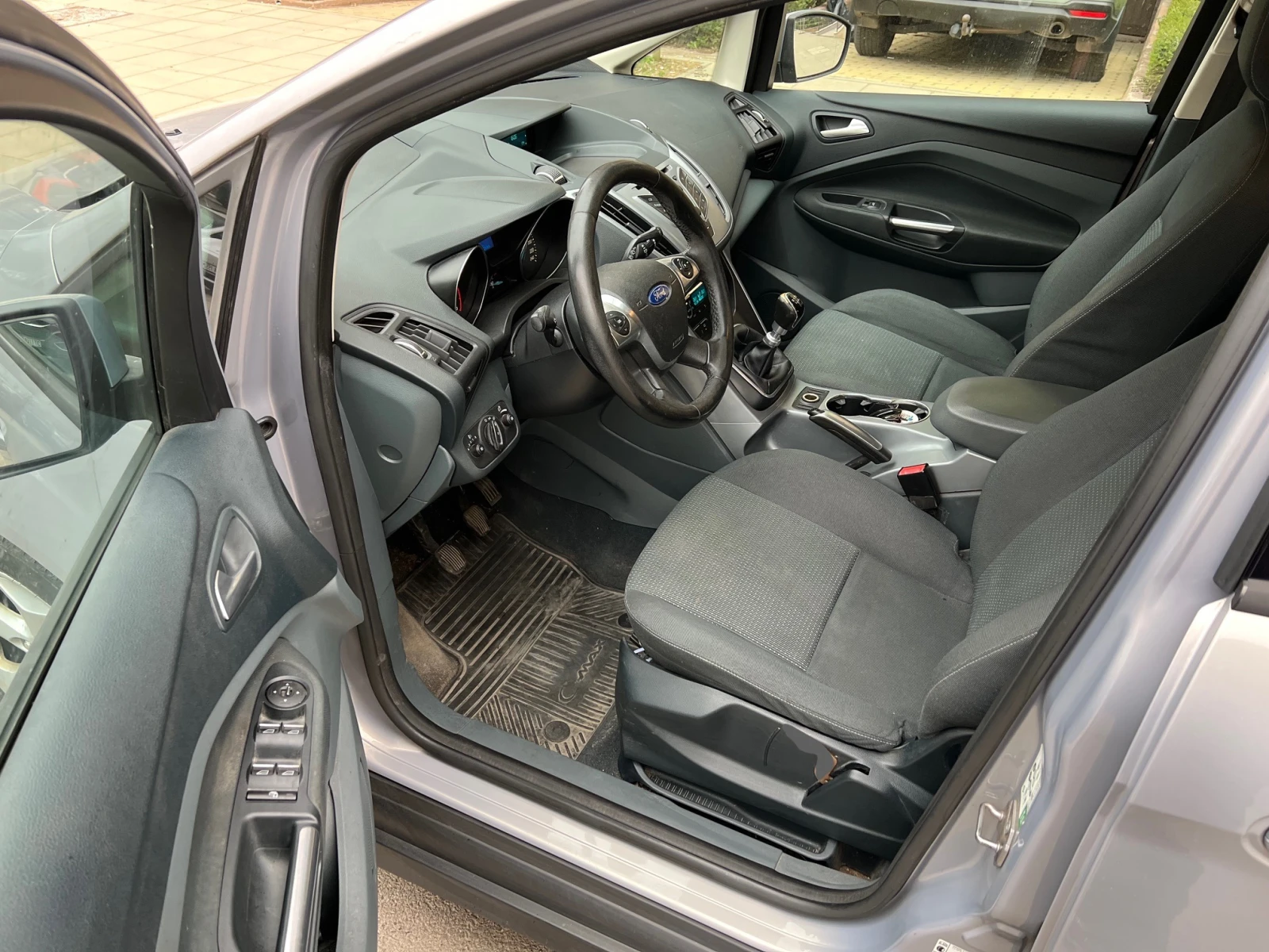 Ford Grand C-Max 7 Места, от FORD Moto Pfohe, снимка 11 - Автомобили и джипове - 54116235