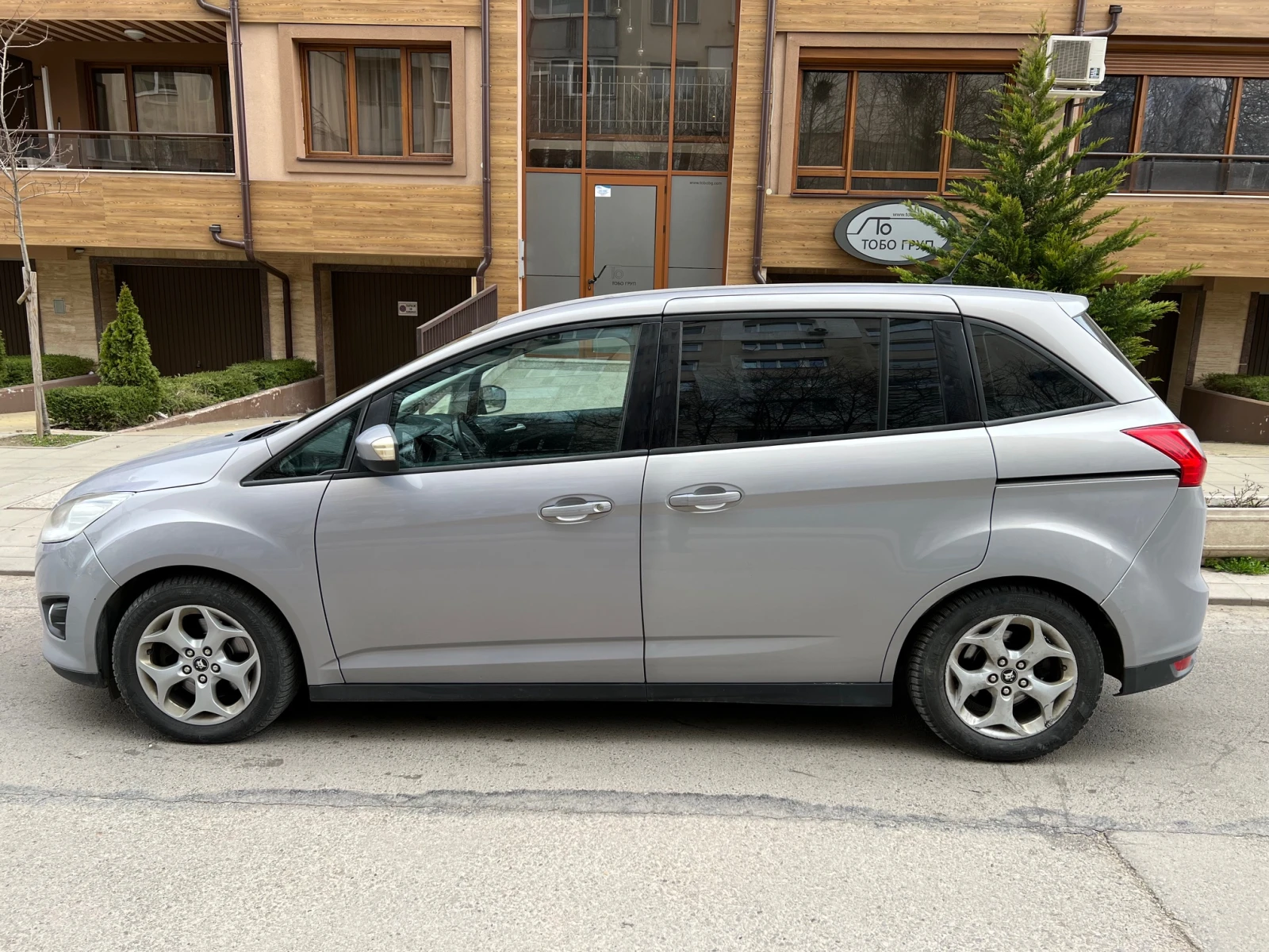 Ford Grand C-Max 7 Места, от FORD Moto Pfohe, снимка 8 - Автомобили и джипове - 54116235