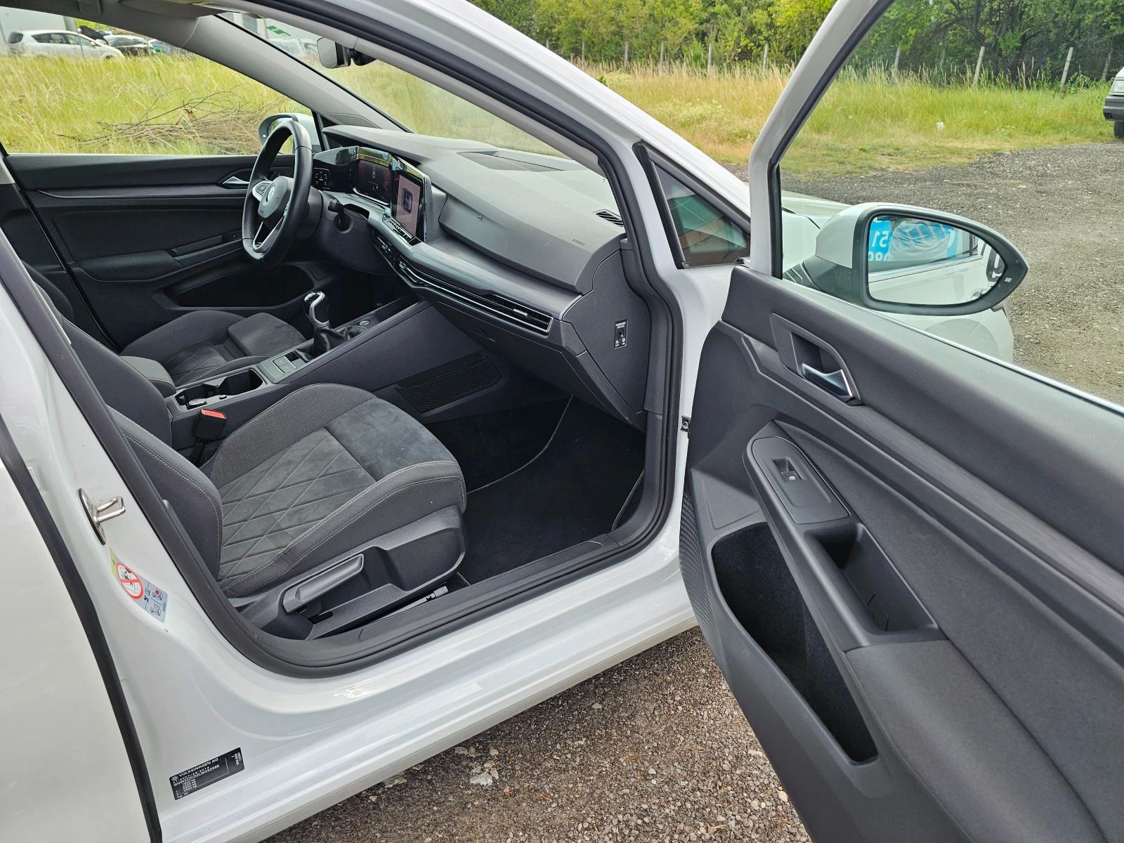 VW Golf 1.5tsi LED 44000km , снимка 13 - Автомобили и джипове - 54149424