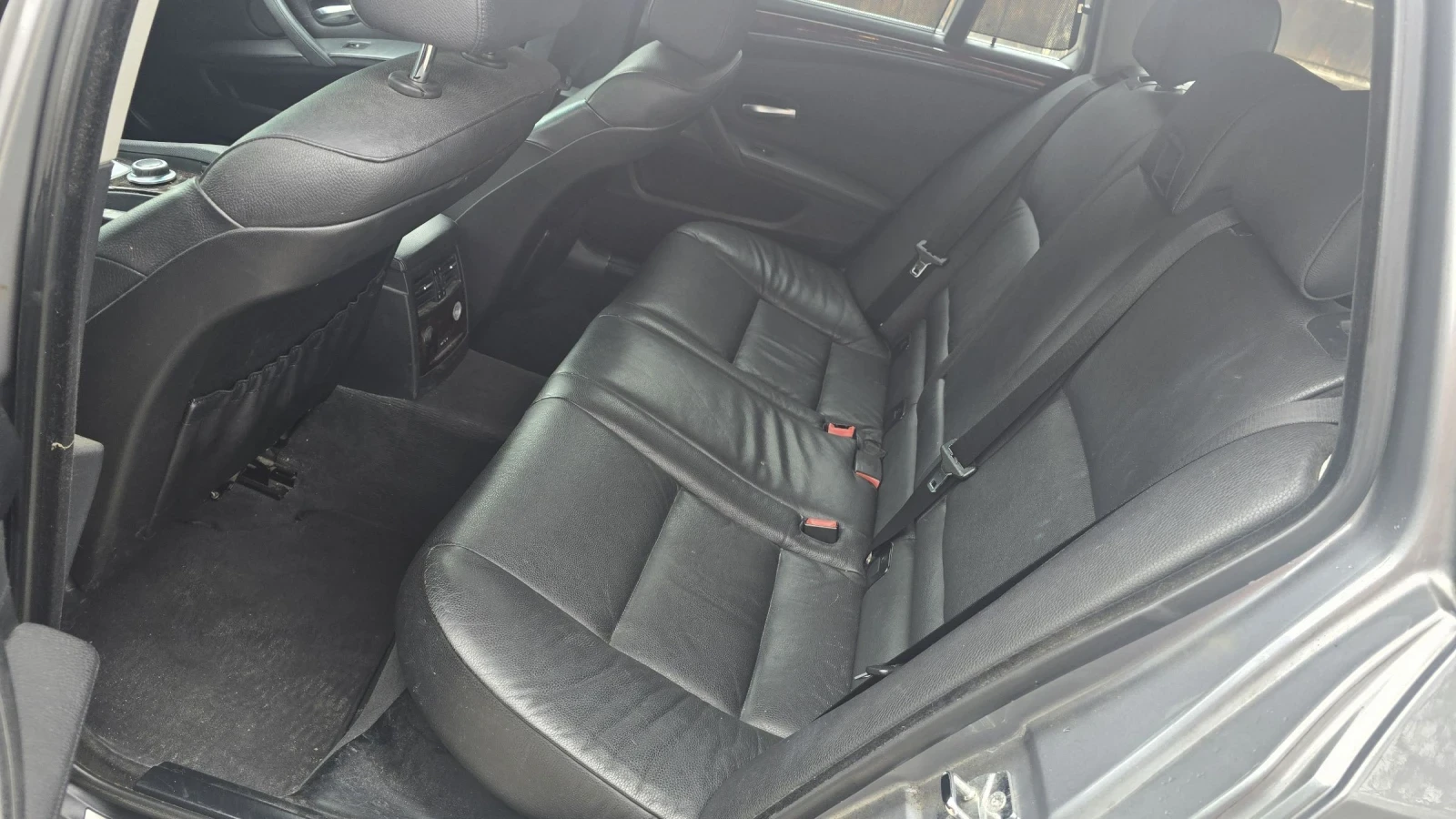 BMW 530, снимка 16 - Автомобили и джипове - 54219759