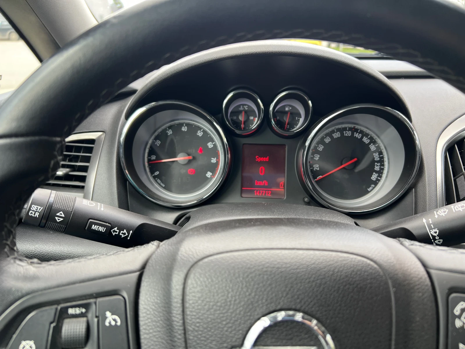 Opel Astra J, 1.4 turbo, снимка 12 - Автомобили и джипове - 54236615