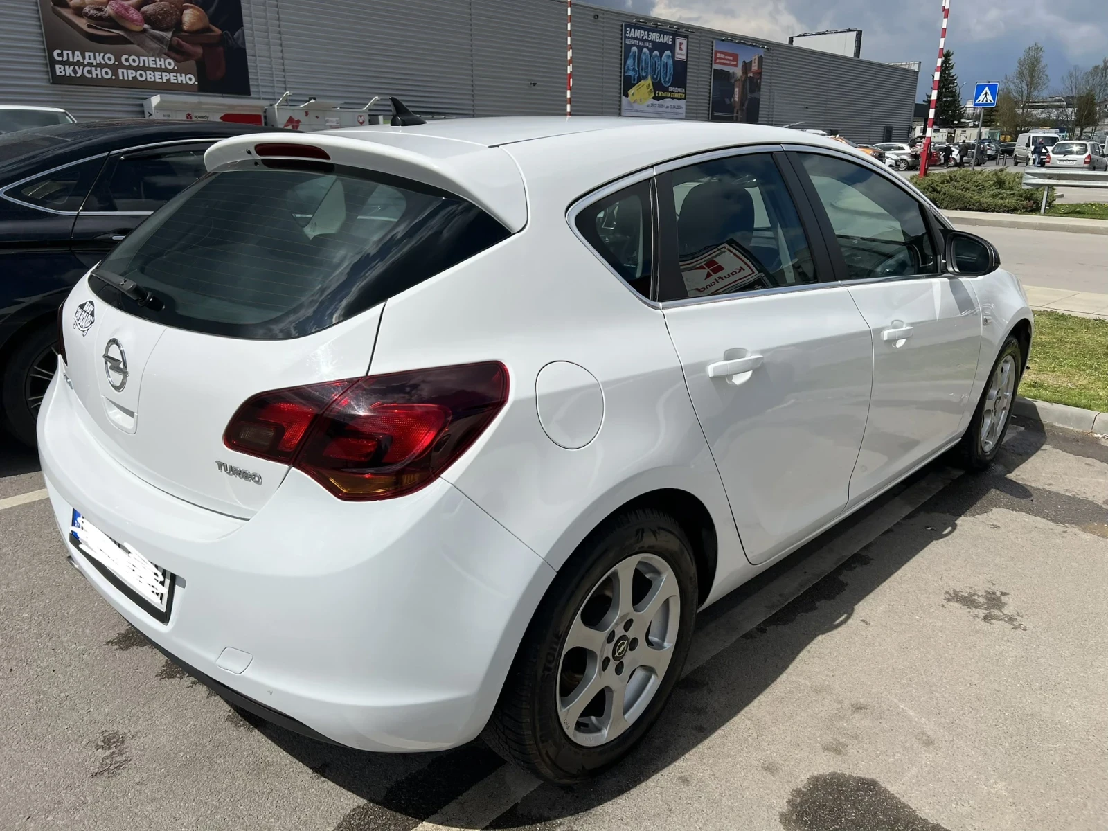 Opel Astra J, 1.4 turbo, снимка 14 - Автомобили и джипове - 54236615