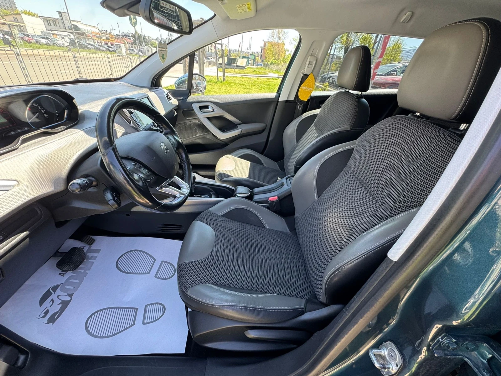 Peugeot 2008 1.2i/AVTOMAT, снимка 7 - Автомобили и джипове - 54311109