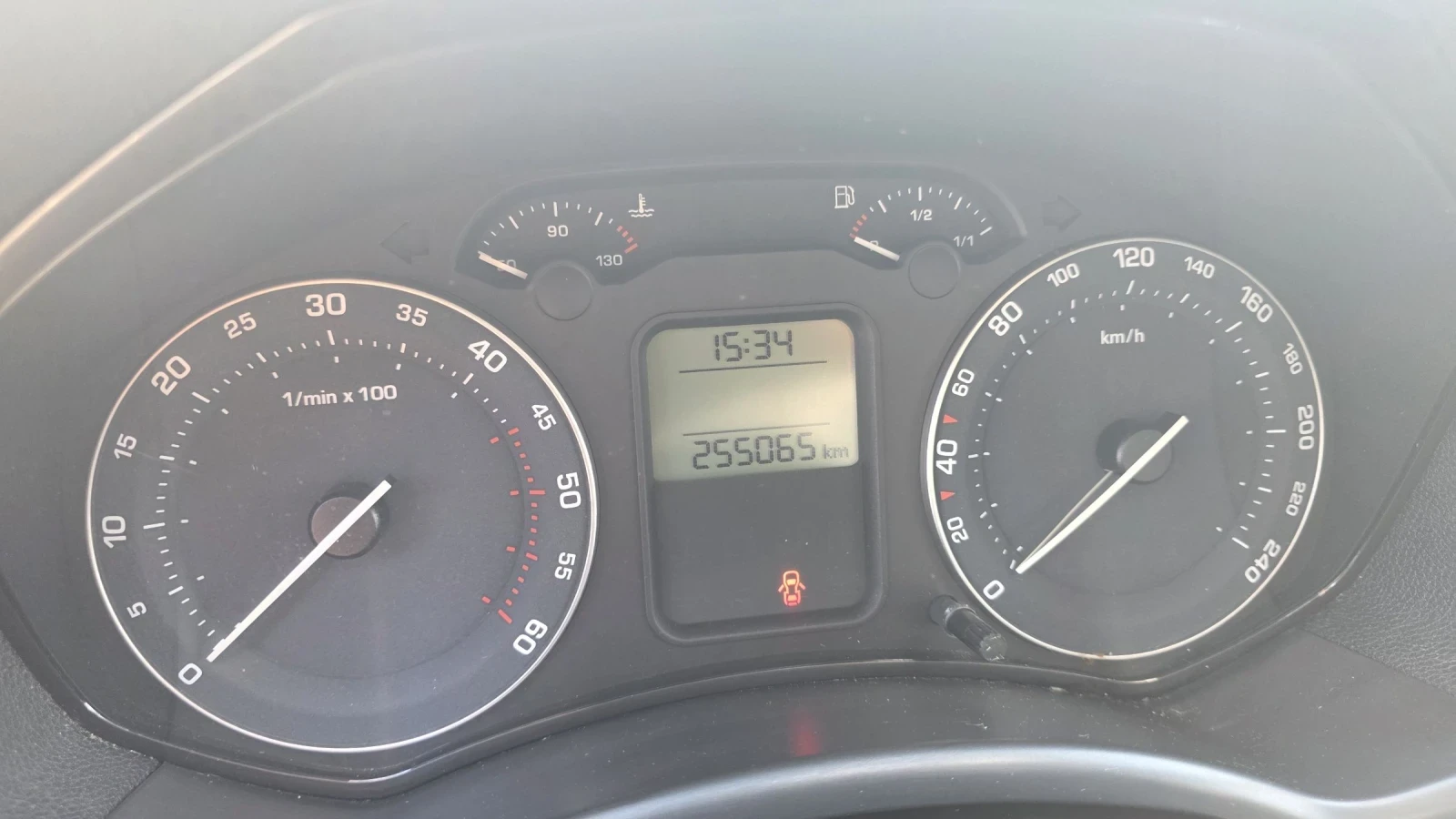 Skoda Octavia 1.9 TDI 4x4 Климатик, снимка 7 - Автомобили и джипове - 54912261