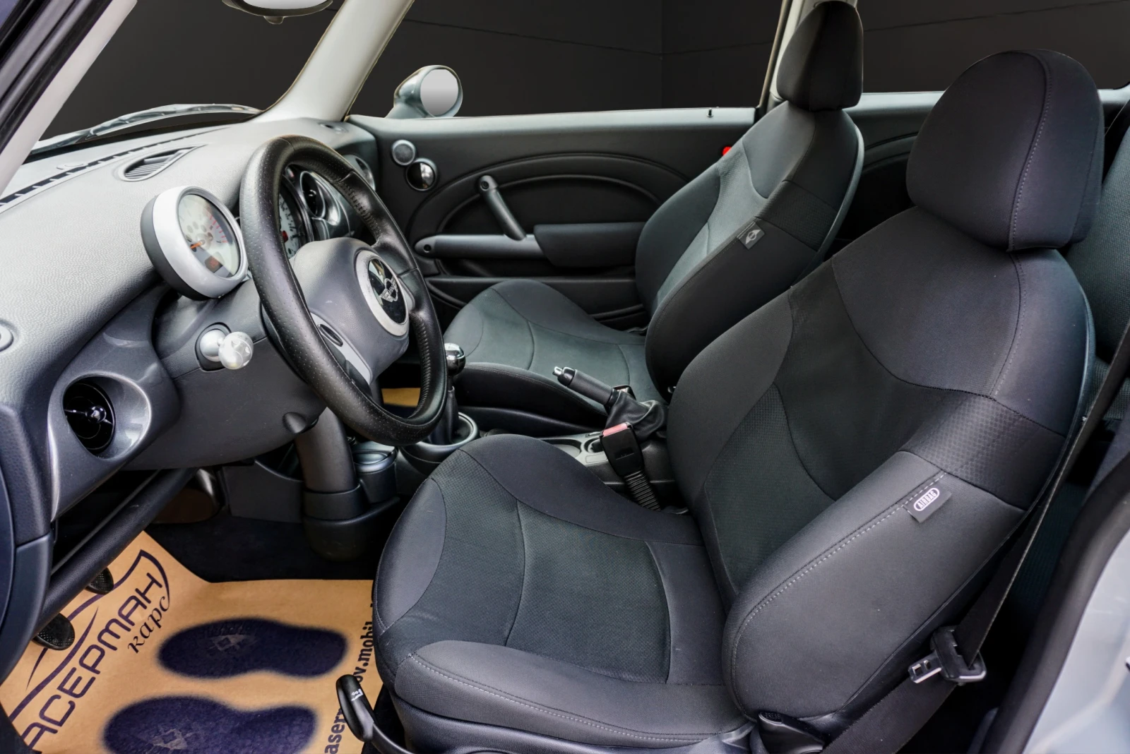Mini One 1.4D , снимка 9 - Автомобили и джипове - 55103820