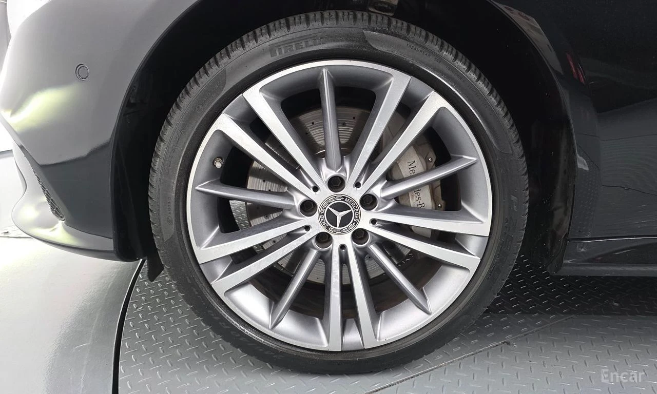 Mercedes-Benz CLS 400 4MATIC* BURMESTER* ОБДУХВАНЕ* ДИСТРОНИК* ХЕДЪП* 36, снимка 5 - Автомобили и джипове - 55467768