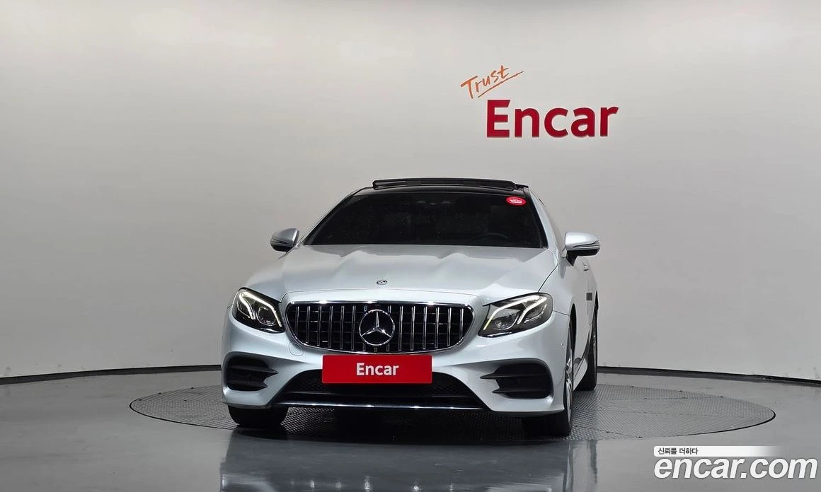 Mercedes-Benz E 220 Coupe, снимка 3 - Автомобили и джипове - 55794416