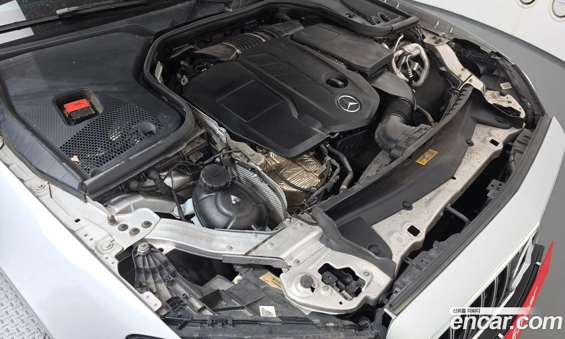 Mercedes-Benz E 220 Coupe, снимка 6 - Автомобили и джипове - 55794416