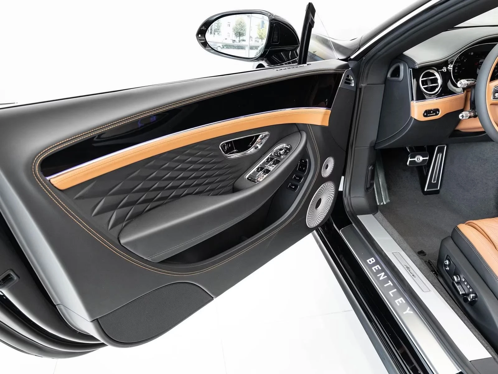 Bentley Continental gt GTC/ V8 HYBRID / AZURE / B&O / HUD / 360 / , снимка 7 - Автомобили и джипове - 55978102