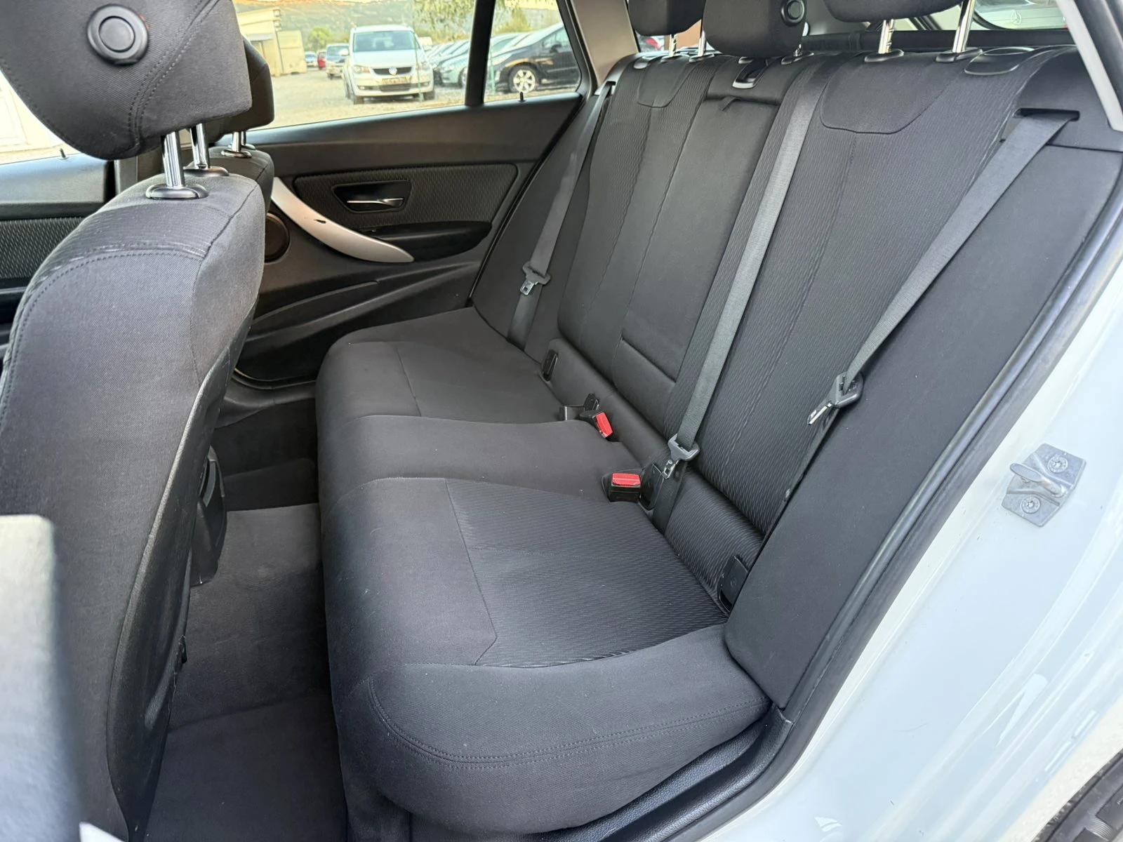 BMW 318 2.0D Italia 143kc, снимка 16 - Автомобили и джипове - 56007255