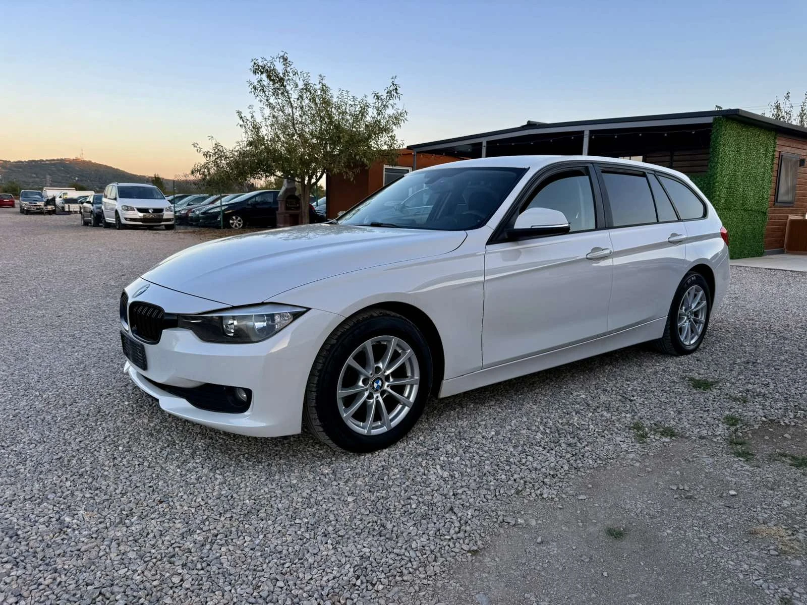 BMW 318 2.0D Italia 143kc, снимка 3 - Автомобили и джипове - 56007255