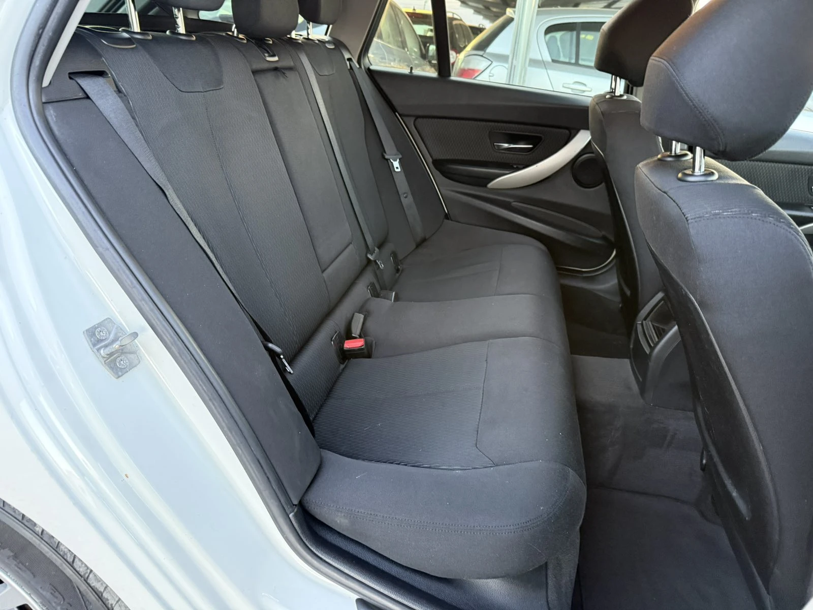 BMW 318 2.0D Italia 143kc, снимка 15 - Автомобили и джипове - 56007255