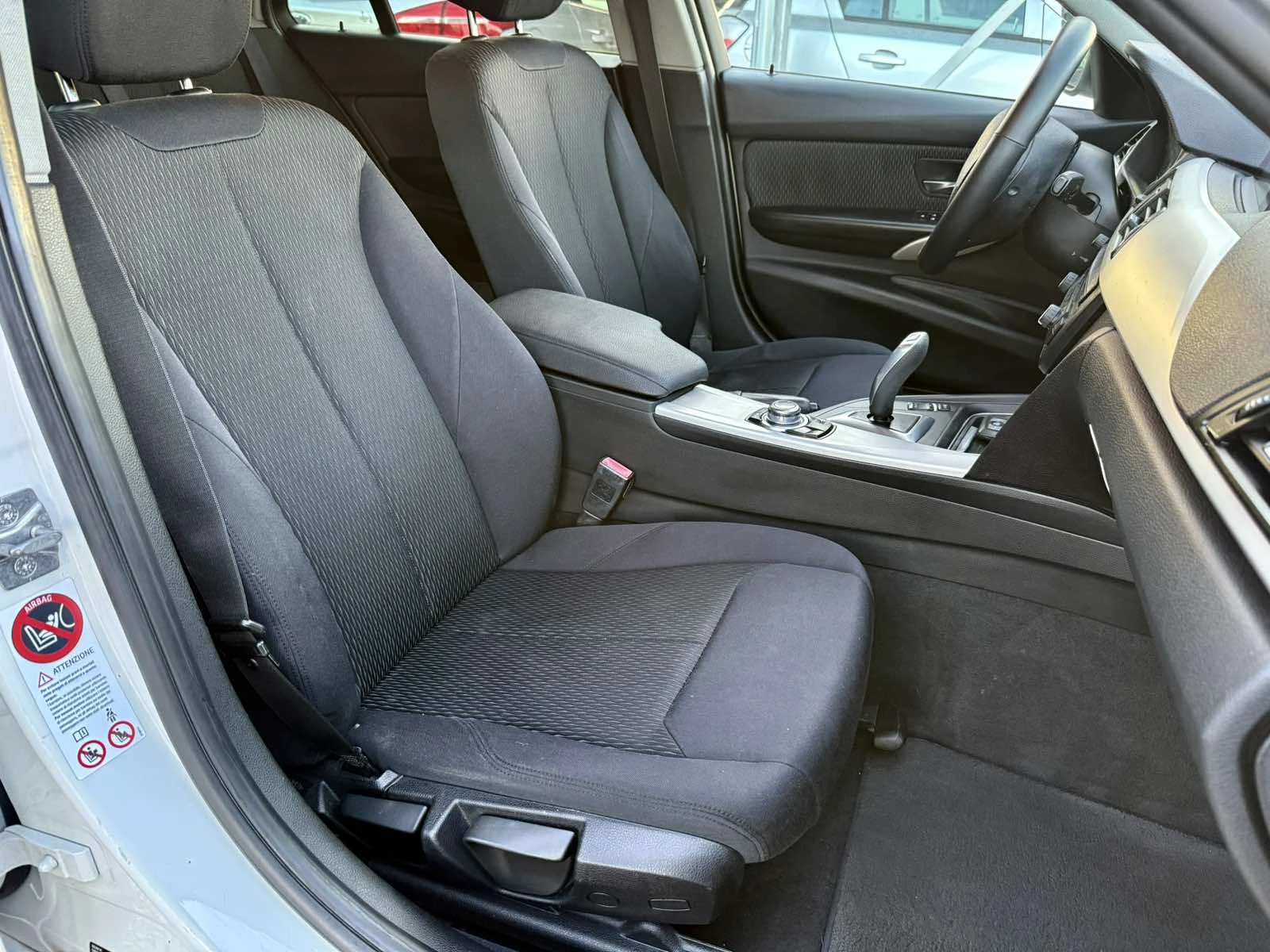 BMW 318 2.0D Italia 143kc, снимка 14 - Автомобили и джипове - 56007255