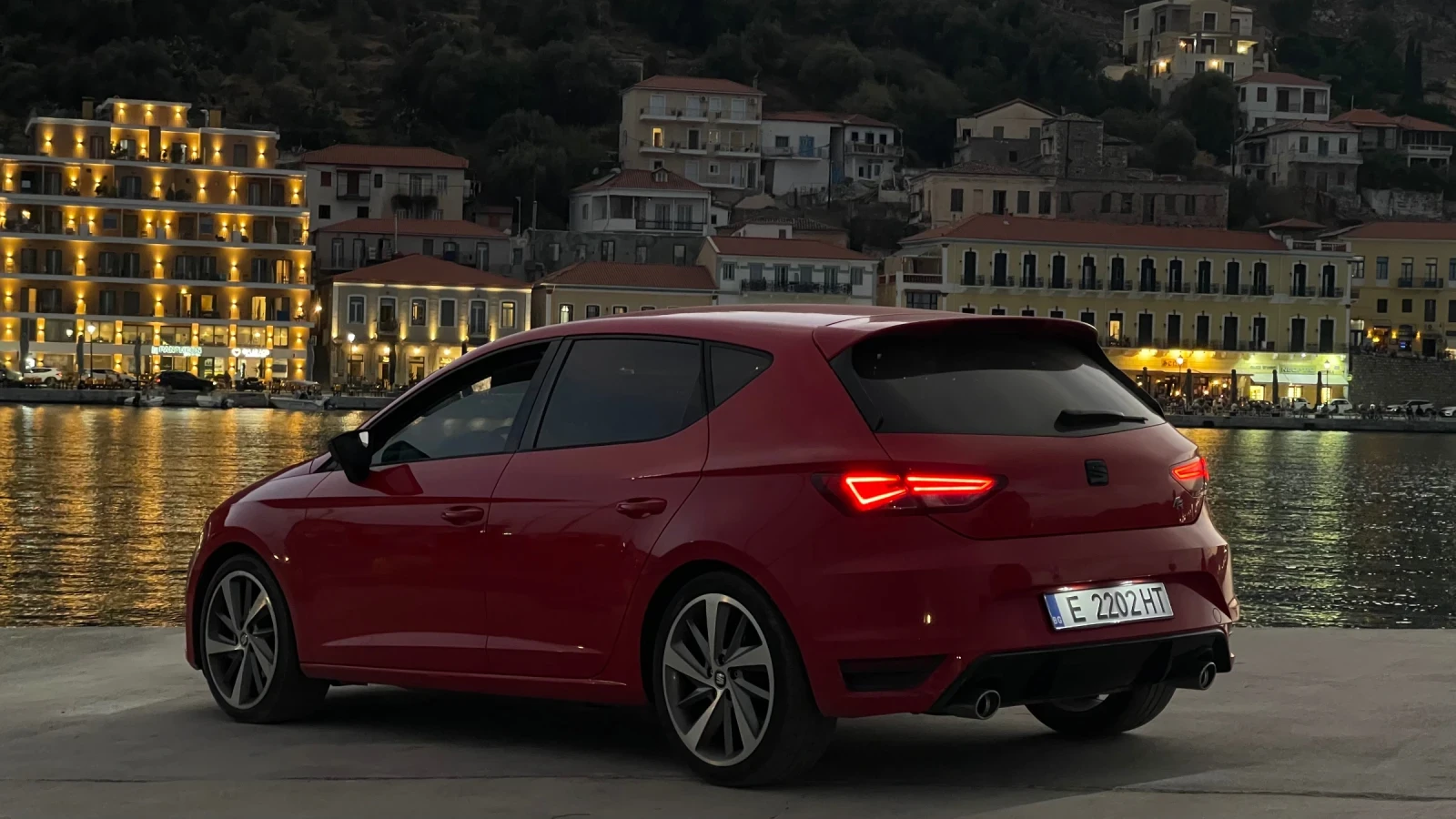 Seat Leon FR AERO PACKET, снимка 2 - Автомобили и джипове - 56010589