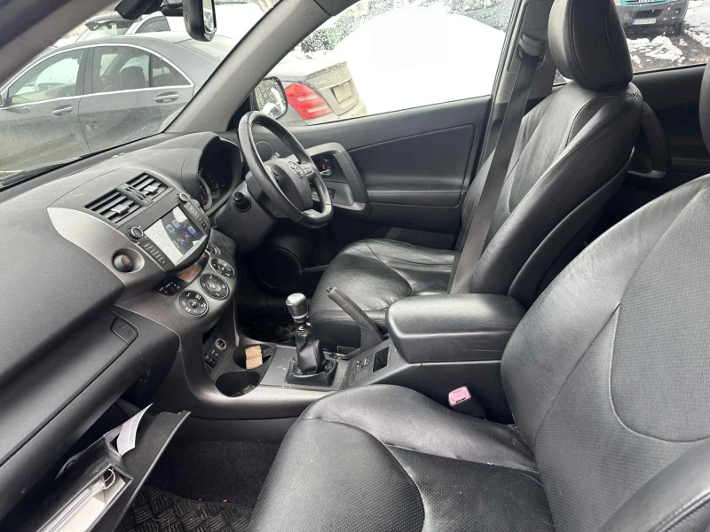 Toyota Rav4 2. 2 D-4D (150 к. с. ), 4x4, НА ЧАСТИ, снимка 13 - Автомобили и джипове - 52982295