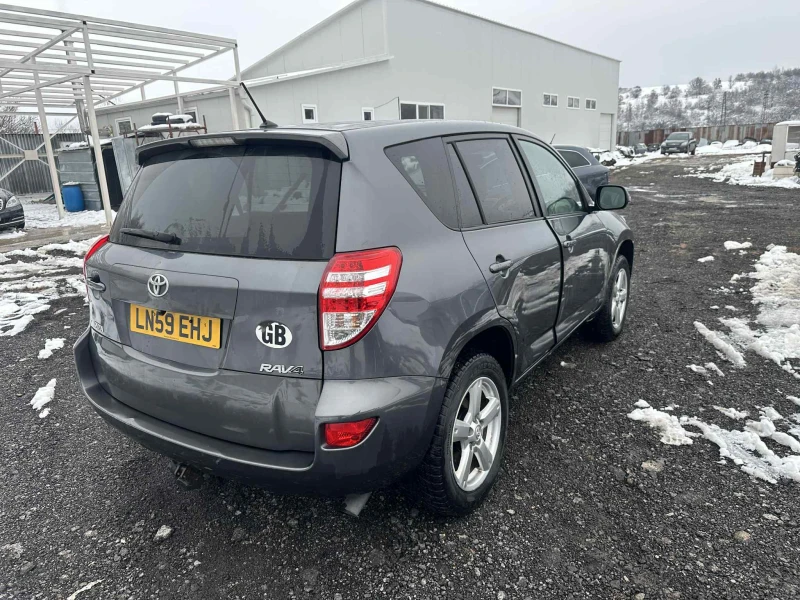 Toyota Rav4 2. 2 D-4D (150 к. с. ), 4x4, НА ЧАСТИ, снимка 2 - Автомобили и джипове - 52982295
