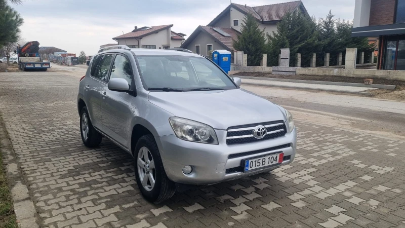 Toyota Rav4, снимка 3 - Автомобили и джипове - 49574480