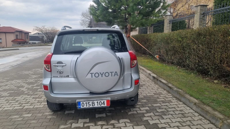 Toyota Rav4, снимка 6 - Автомобили и джипове - 49574480