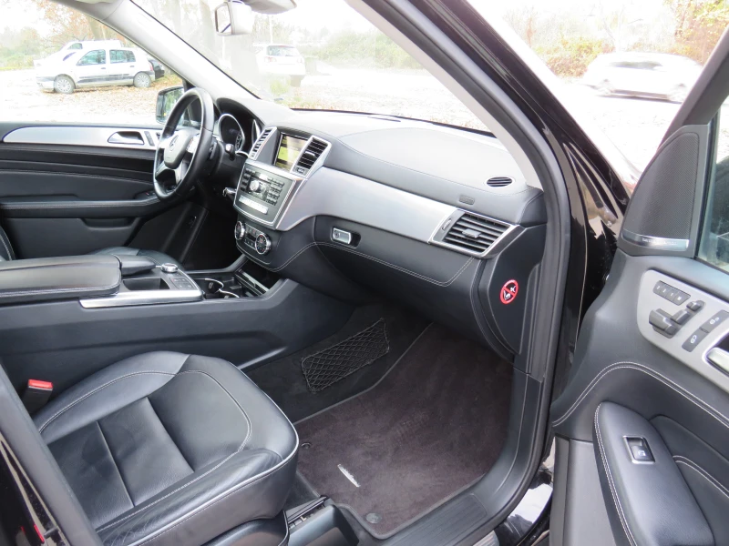 Mercedes-Benz ML 350 * AMG-PACK DISTRONIC+ РЕГИСТРИРАН* , снимка 11 - Автомобили и джипове - 52812736