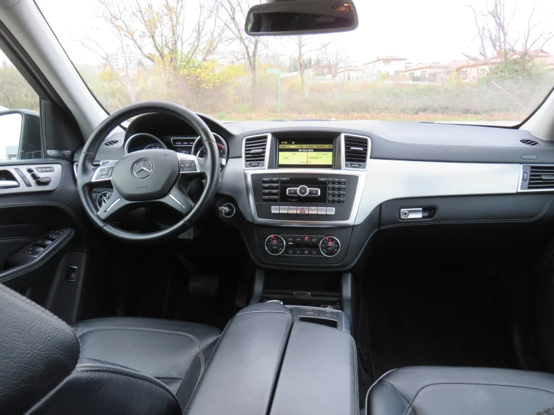 Mercedes-Benz ML 350 * AMG-PACK DISTRONIC+ РЕГИСТРИРАН* , снимка 12 - Автомобили и джипове - 52812736